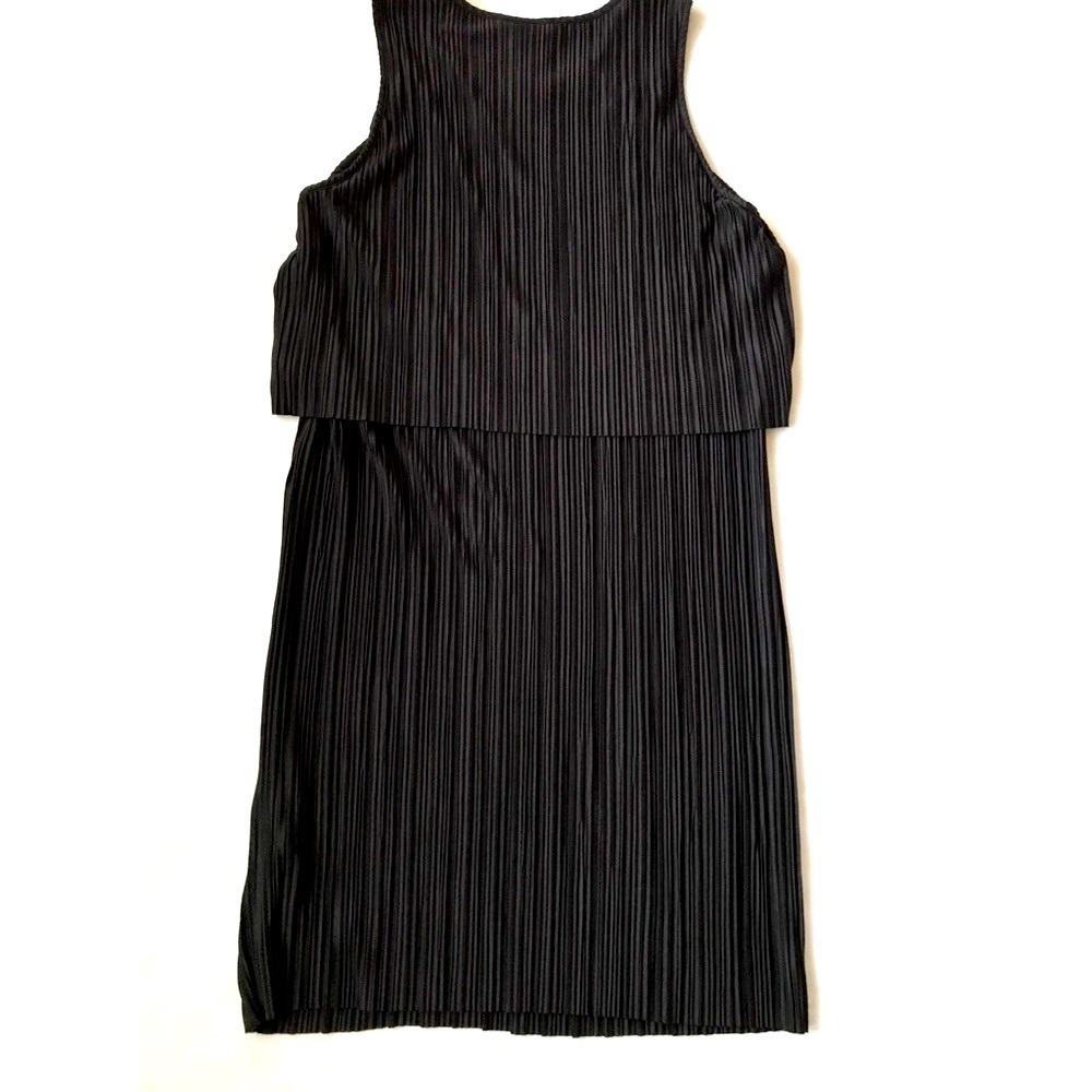 H&M Women’s Black Ribbed Sleeveless Mini Dress Size Medium